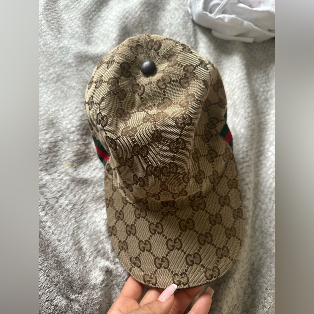 Original GG canvas Gucci baseball hat